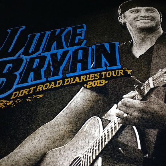 NEW ADULT SMALL LUKE BRYAN CONCERT TEE - Picture 4 of 8